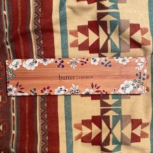 butter LONDON eyeshadow palette